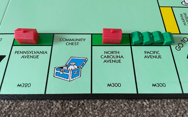 houses and hotels on a monopoly board