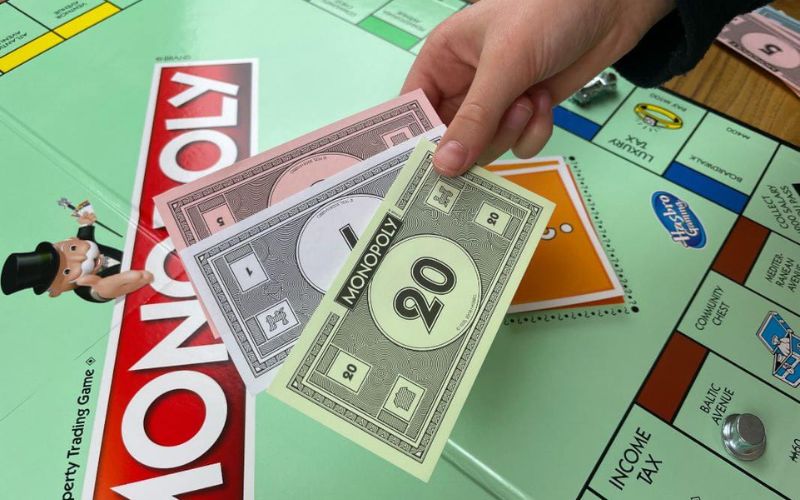 shortchanging in Monopoly